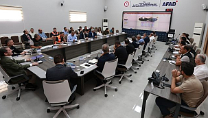 Vali Tavlı Başkanlığında Yangın Toplantısı Gerçekleştirildi