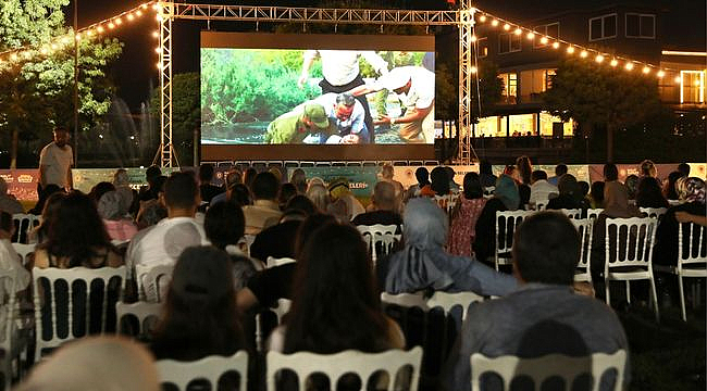 Büyükşehir'in Açık Hava Sinema Geceleri Yoğun İlgi