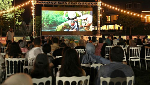 Büyükşehir'in Açık Hava Sinema Geceleri Yoğun İlgi