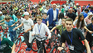 Güle Oynaya Camiye Gel Ödül Töreni'nde Sertaç Abi Sürprizi