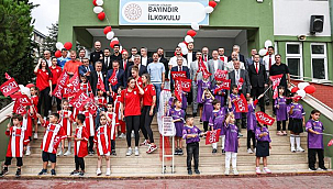 'Bu Şehrin Çocukları Samsunsporludur' Projesi ile 20 Bin Öğrenciye Hediye