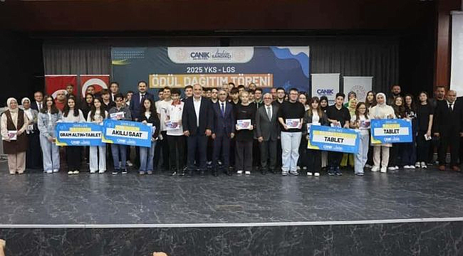 Canik Belediyesi'nden YKS ve LGS Şampiyonlarına Ödül
