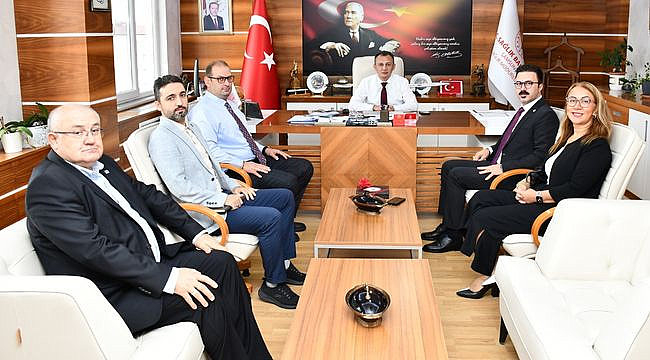 SMMO'dan Sağlık Müdürü Uras'a Ziyareti