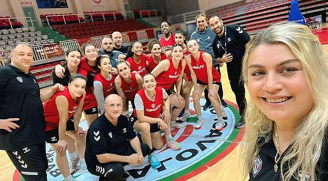 Zorlu Koleji Samsun Basketbol'dan Tarihi Seri 4'te 4! 