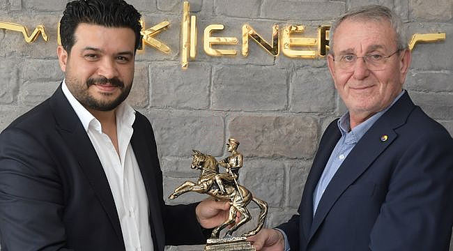 Türkiye 27.ci CRK Enerji'yi Kutladı