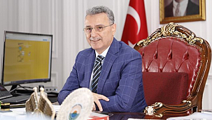 Üniversiteyi Kazanan Gençlere İlkadım'dan Eğitim Desteği