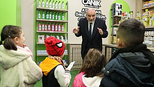 Bu Markette Para Geçmiyor!...