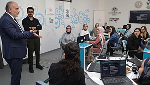 Canik'te Kadınlar Yapay Zekâ İle Geleceğe Hazırlanıyor