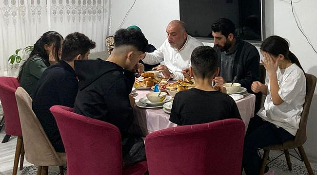 Başkan Sandıkçı'dan 'Çat Kapı' İftar