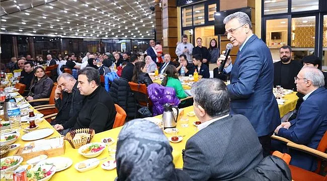 Başkan Kurnaz Meclis Üyeleriyle İftarda Buluştu