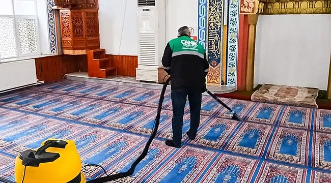 Canik'te Camilere Ramazan Temizliği 
