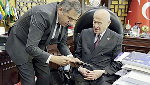 Başkan Burhan Mucur'dan Lider Bahçeli'ye Ziyaret
