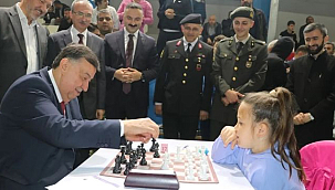 Başkan İkiz'den 23 Nisan Mesajı