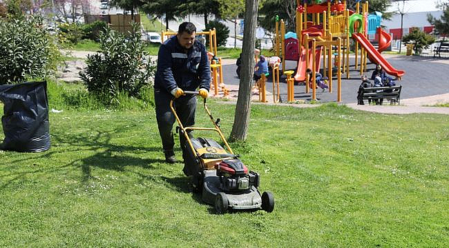 İlkadım'da Yeşil Alanlarda Yaz Mesaisi Başladı