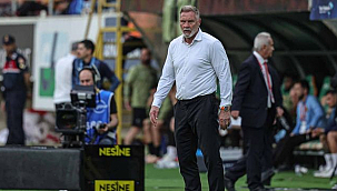 Maça 9 Oyuncu Değişikliği İle Başladık