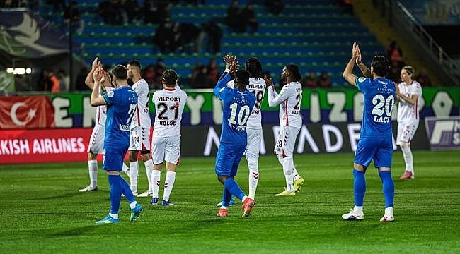 Samsunspor'a Rize'de Ağır Yenilgi! 4-1