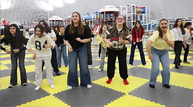 Türk Dünyası Çocukları Balonya ve Astorya'ya Hayran Kaldı