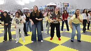 Türk Dünyası Çocukları Balonya ve Astorya'ya Hayran Kaldı