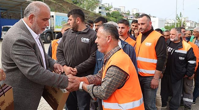 Başkan Sandıkçı Personelle Bayramlaştı