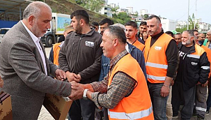 Başkan Sandıkçı Personelle Bayramlaştı