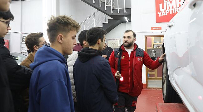 Gençler, Büyükşehir İle Mesleğe Hazırlanıyor