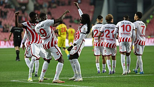 Samsunspor 2025-2026 Sezonunu Galibiyetle Kapattı 3-0