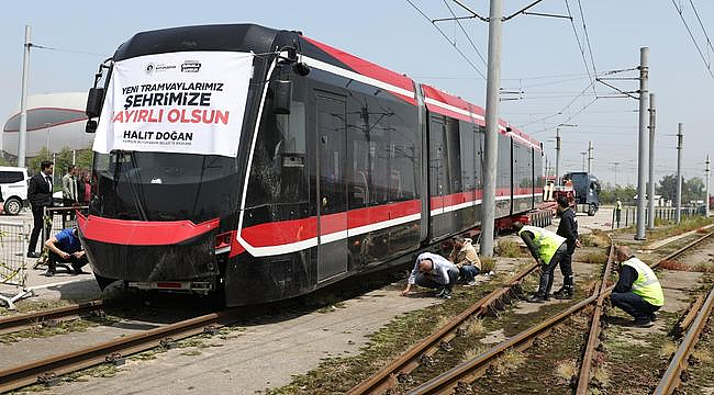 Yeni Tramvaydan İlki Samsun'a Getirildi