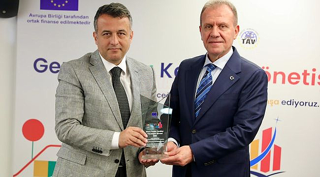 Başkan Doğan'a "Genç Dostu Kent" Ödülü 