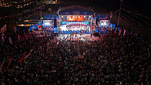 36. Uluslararası Samsun Halk Oyunları Festivali Şehre Renk Kattı
