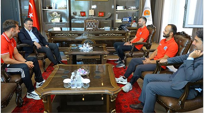 Başkan Doğan Milli Sporcuyu Ağırladı