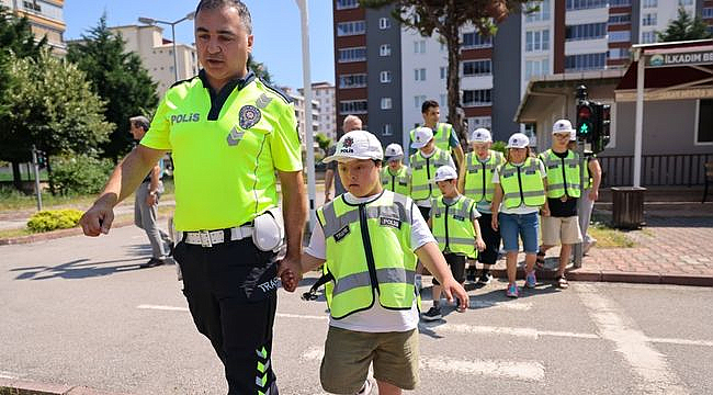 Down Sendromlu Çocuklara Uygulamalı Trafik Eğitimi