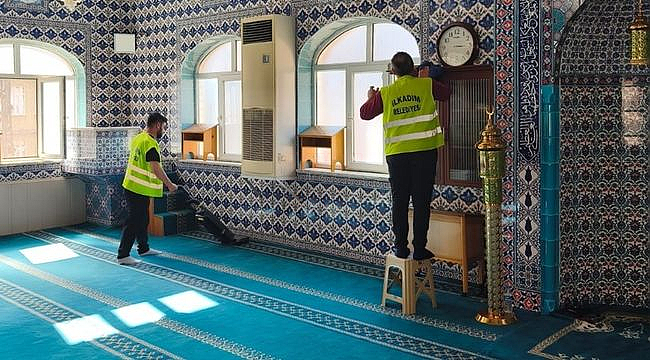 İlkadım'ın İbadethanelerinde Temizlik İçin Yoğun Mesai