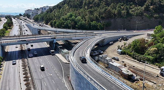 Kenan Şara Köprülü Kavşağı Trafiğe Açıldı