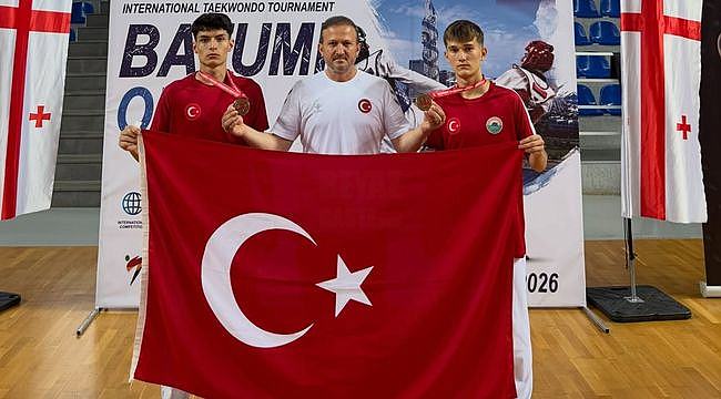 Samsunlu Taekwondocular Miraç ve Bora Gürcistan'dan Altın Madalya İle Dönüyor