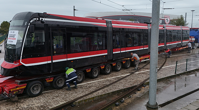 12 Yeni Tramvaydan Üçüncüsü De Samsun'a Geldi! 
