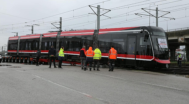 12 Yeni Tramvaydan Üçüncüsü De Samsun'a Geldi! 
