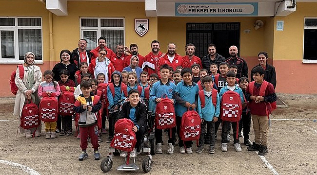 1965 Samsunspor Derneği'nden Köy Okullarına Çanta Kampanyası!