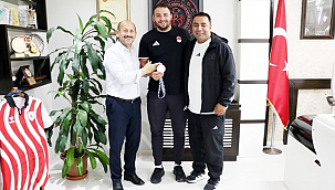 Berat Acar, 2026 Akdeniz Oyunları'nda Gümüş Madalya Kazandı!