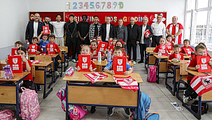 Bu Şehrin Çocukları Samsunsporludur' Projesiyle 35 Bin Öğrenciye Hediye!