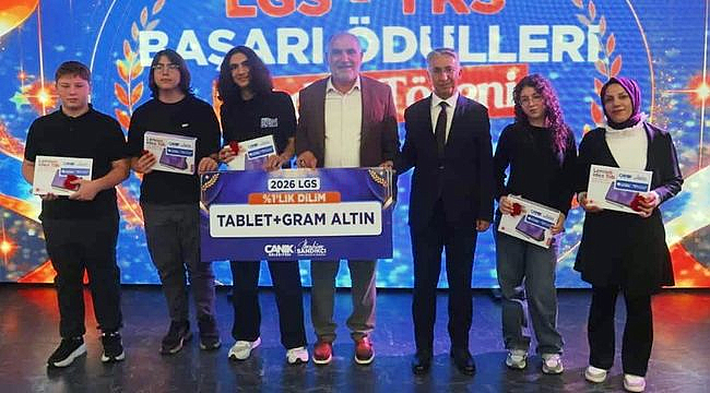 Canik Belediyesi'nden Ödül Yağmuru