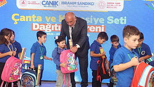 Canik'te Tüm Öğrenciler Çanta ve Kırtasiye Setlerine Kavuştu