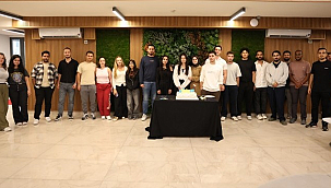 Gençlerin Gözde Mekânı Petek Genç Bir Yılda 176 Bin 27 Kişiye Hizmet Verdi!
