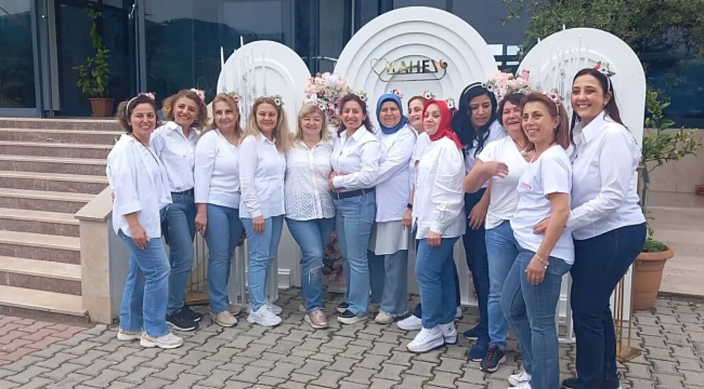 Kadın Hekimler Anneler Gününde Eğitime Destek İçin Bir Araya Geldi