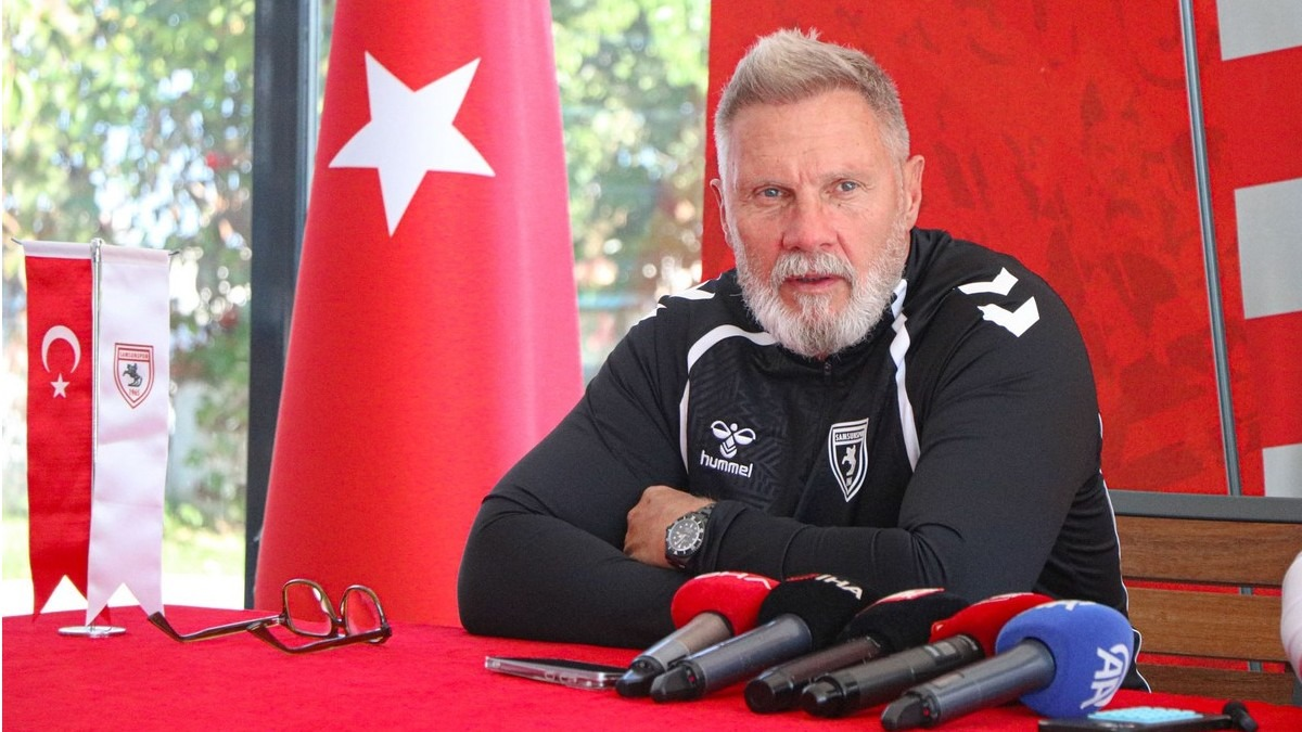 Samsunspor Teknik Direktörü Fink’ten Trabzonspor Maçı Öncesi Açıklamalar!